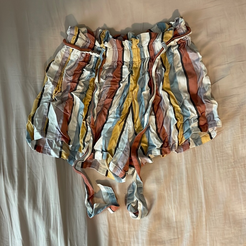 hollister striped tie front shorts